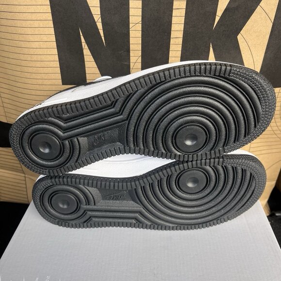 NEW Nike GS Air Force 1 LV8 White Black IB8845-100 Size 7Y / Womens Size 8.5 main image 3
